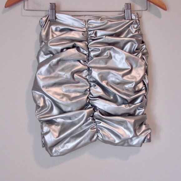 Fashion Nova Silver Mini Skirt Don't Cross Me Faux Leather Club Party NEW NWT XS - Picture 8 of 11